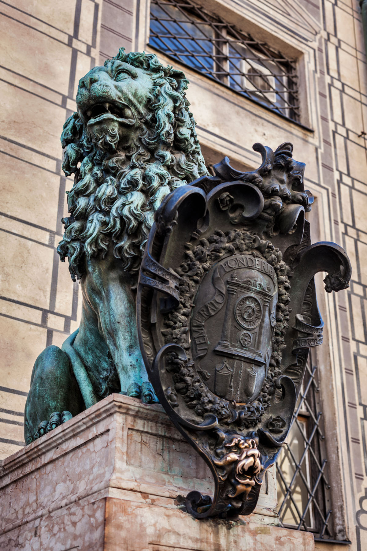 Bavarian lion statue at Munich Residenz palace
